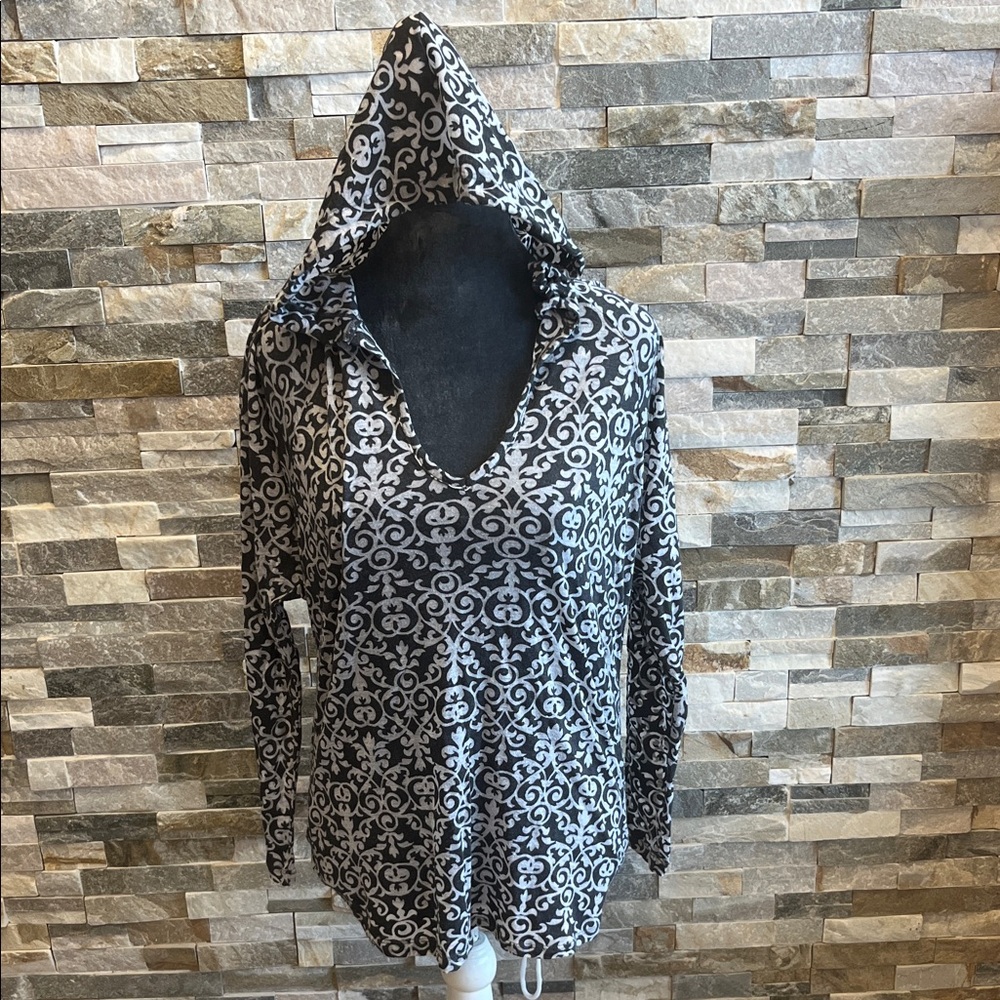 Balance Collection Black and White Hooded Long-Sleeve Blouse